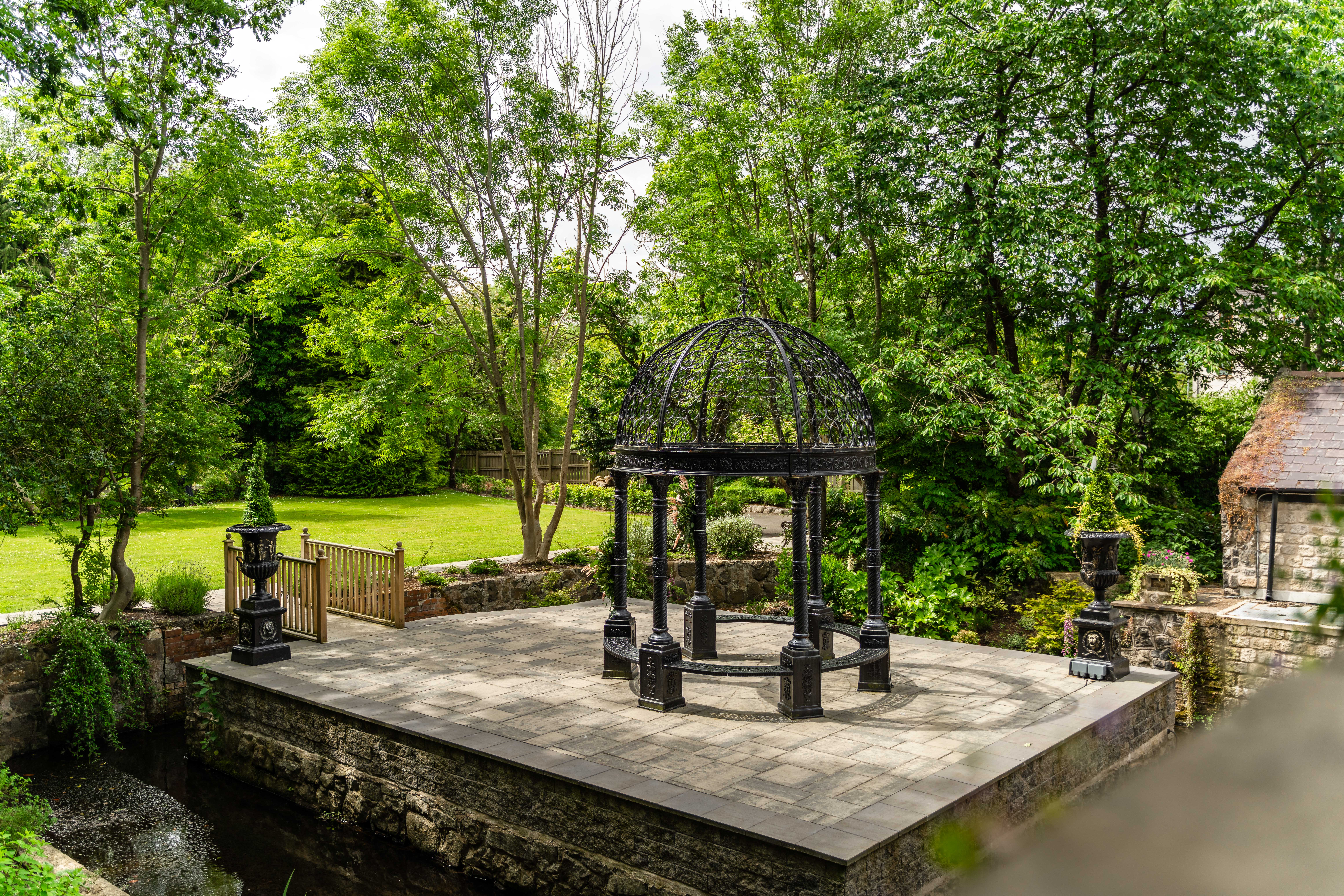 Dunadry Hotel And Gardens